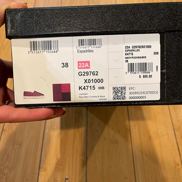 100% Authentic Chanel Women's size 38 / 8 Navy Espadrilles- with Box - Picture 7 of 7